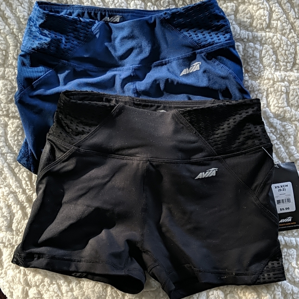 Bundle 2 pairs of workout shorts